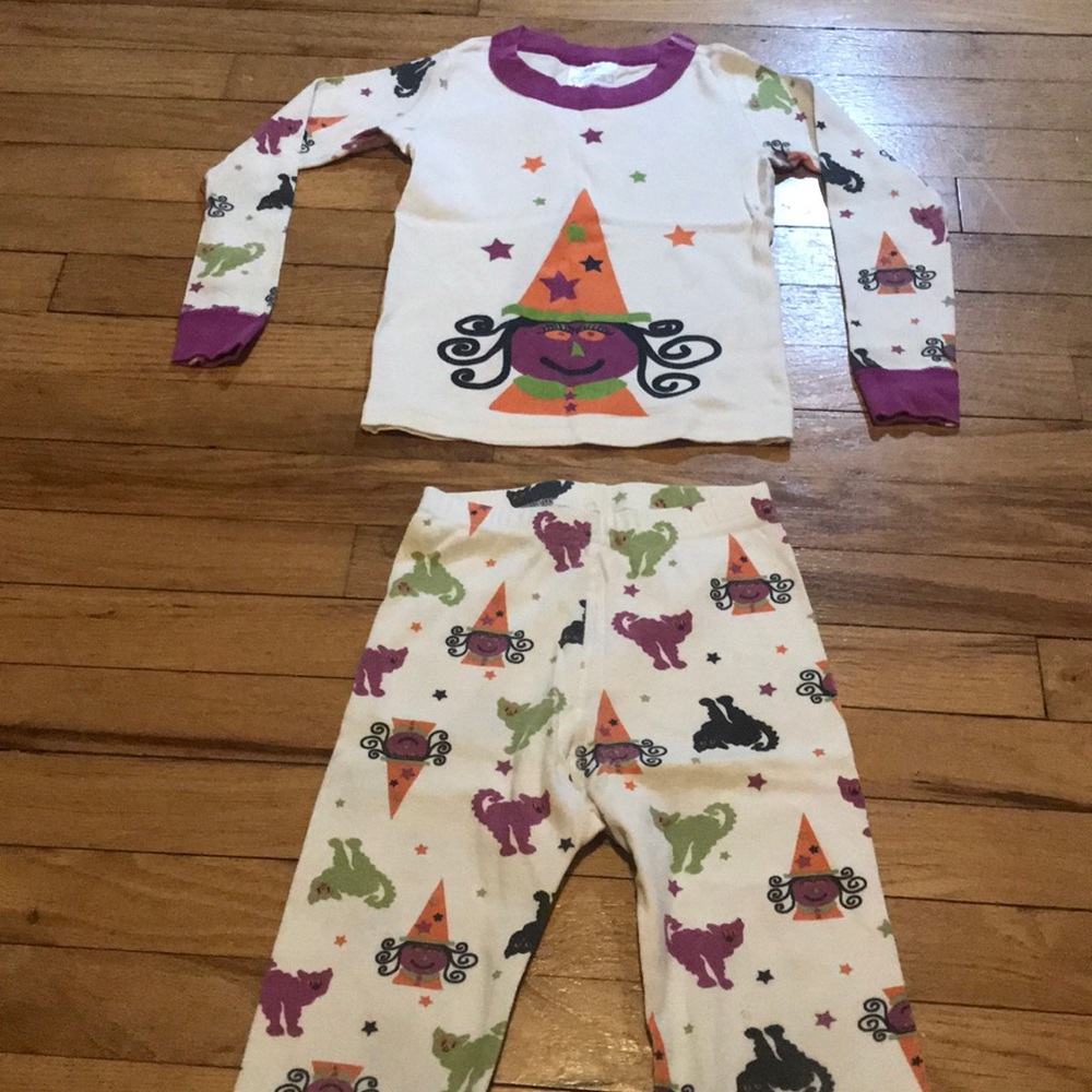 Kid’s Halloween Pajama Set